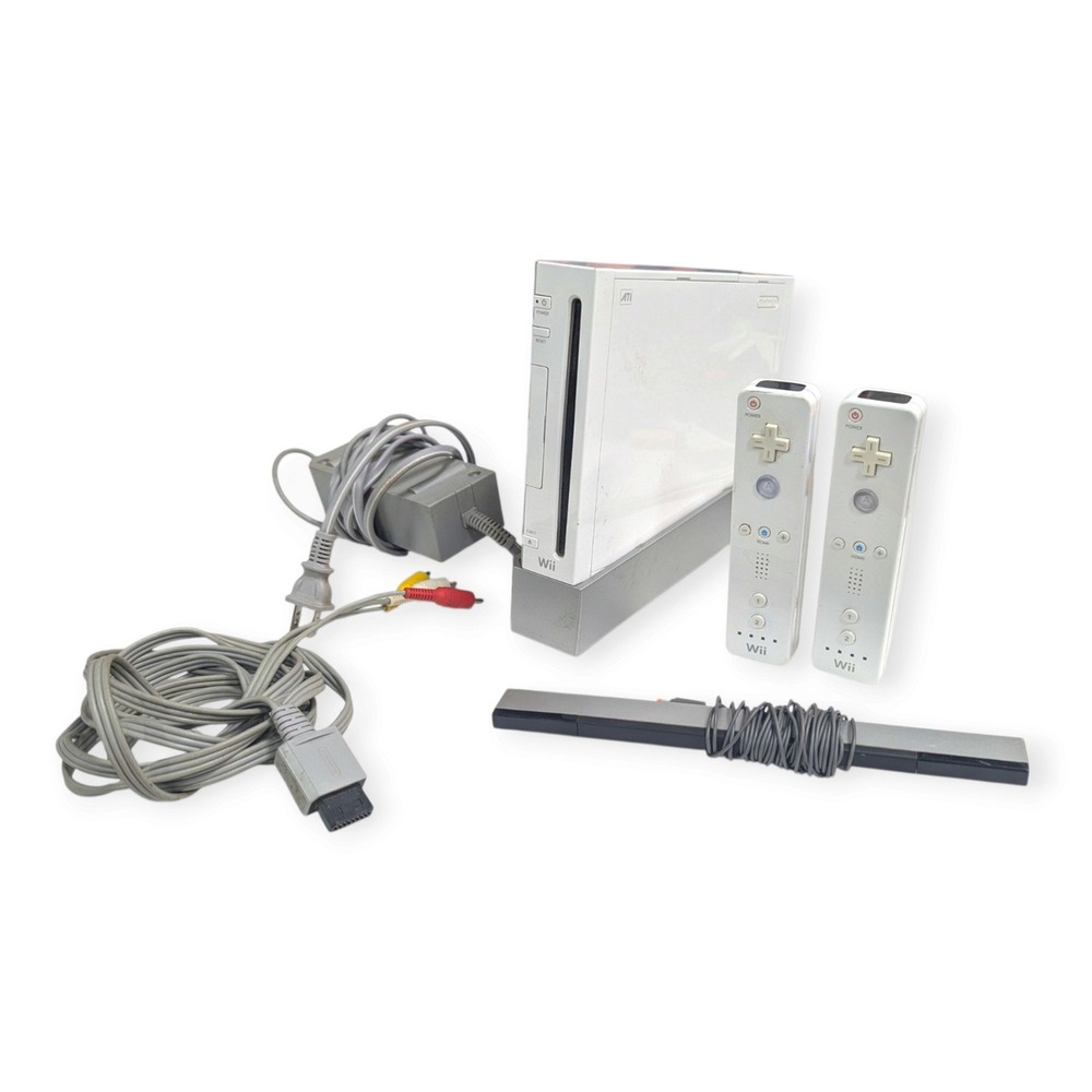 Nintendo Wii Console Bundle White RVL-001 with 2 Controllers and Cables